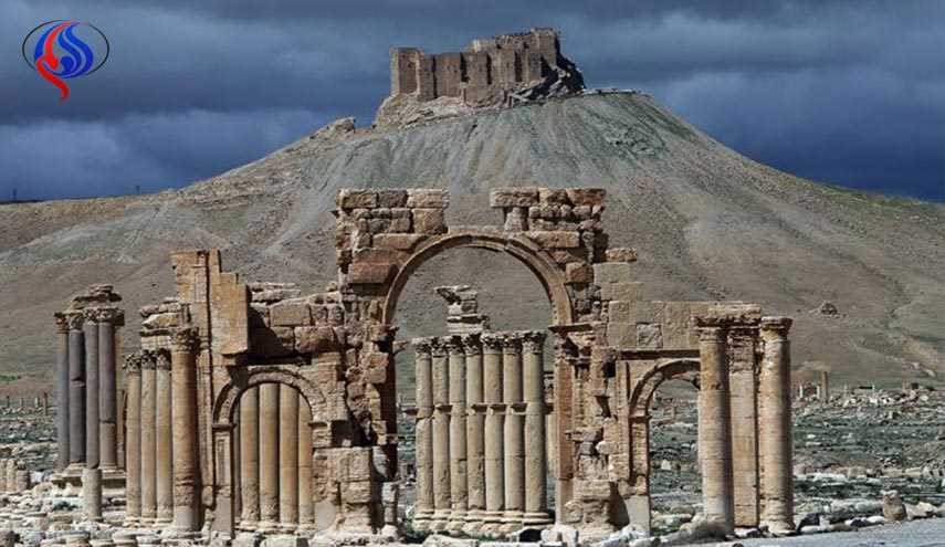 ارتش سوریه قلعۀ تدمر را از داعش باز پس گرفت