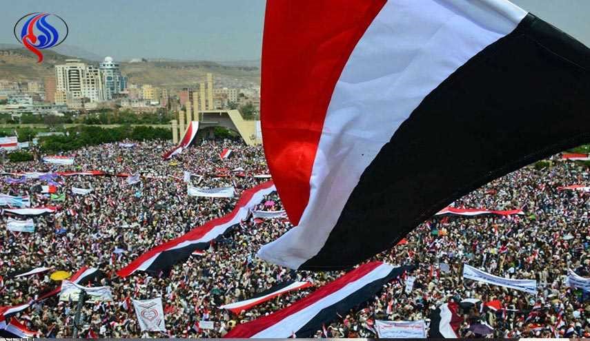 مسيرة واسعة في اليمن تبارك انجازات القوة الصاروخية