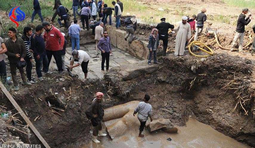 اكتشاف تمثالين فرعونيين بحي شعبي بالقاهرة