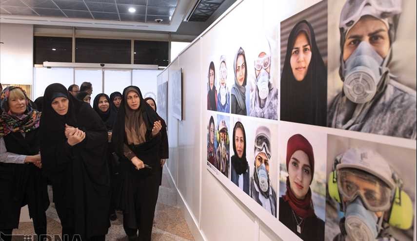 افتتاح معرض الصور الفوتوغرافیة حول المراة فی ایران