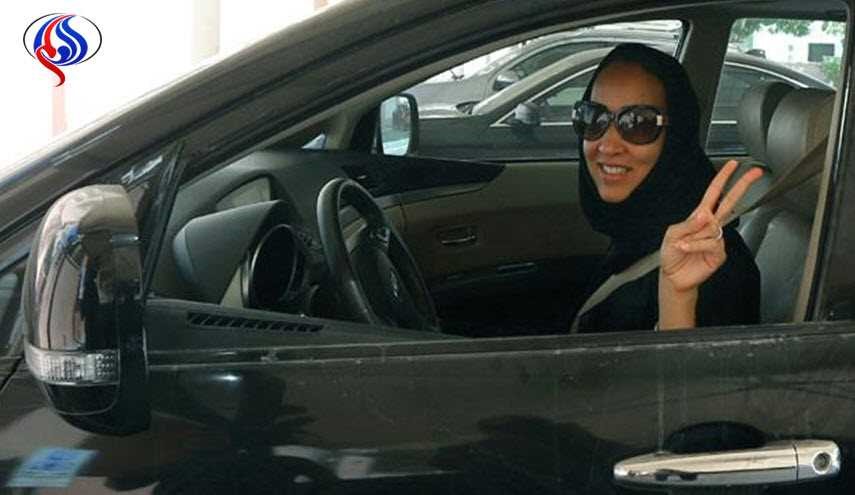 هاشتاغ #قيادة_المرأة_الشهر_القادم يثير ضجة على تويتر!