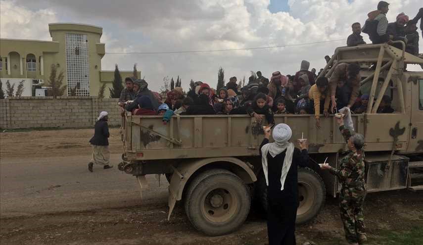 بالصور..أهالي محافظة ميسان العراقية يغيثون إخوتهم النازحين في محافظة نينوى