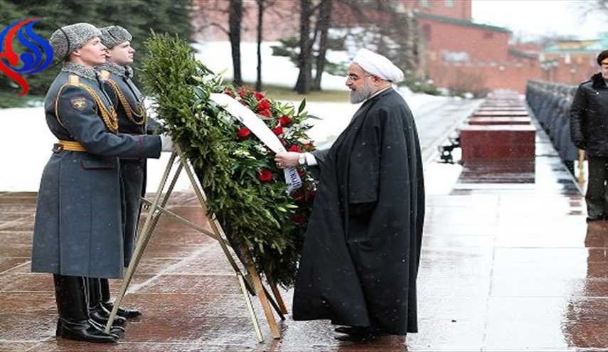 ادای احترام روحانی به قربانیان جنگ جهانی دوم