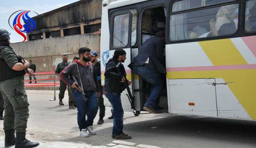 خروج  850 شخصا ضمن الدفعة الخامسة للمسلحين وعائلاتهم الى جرابلس