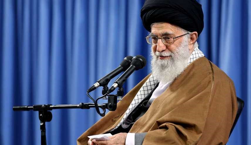 دیدار جمعی از معلمان، فرهنگیان و دانشجویان با رهبر انقلاب | تصاویر