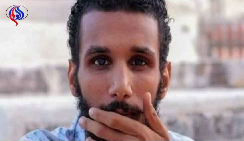 بالصورة: مسلحون يغتالون ناشطاً حقوقياً في أحد مقاهي الانترنت في عدن