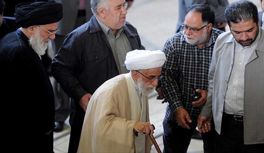 جنتی و کدخدایی به عیادت آیت‌الله شاهرودی رفتند