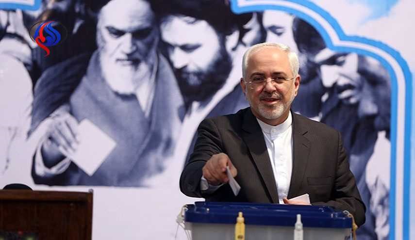 محمدجواد ظریف رای خود را به صندوق انداخت