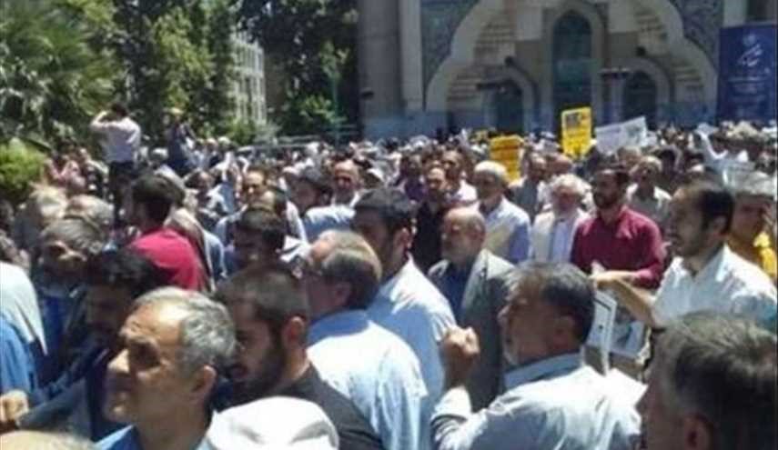 مسيرة حاشدة في طهران تندد بجرائم آل خليفة في البحرين