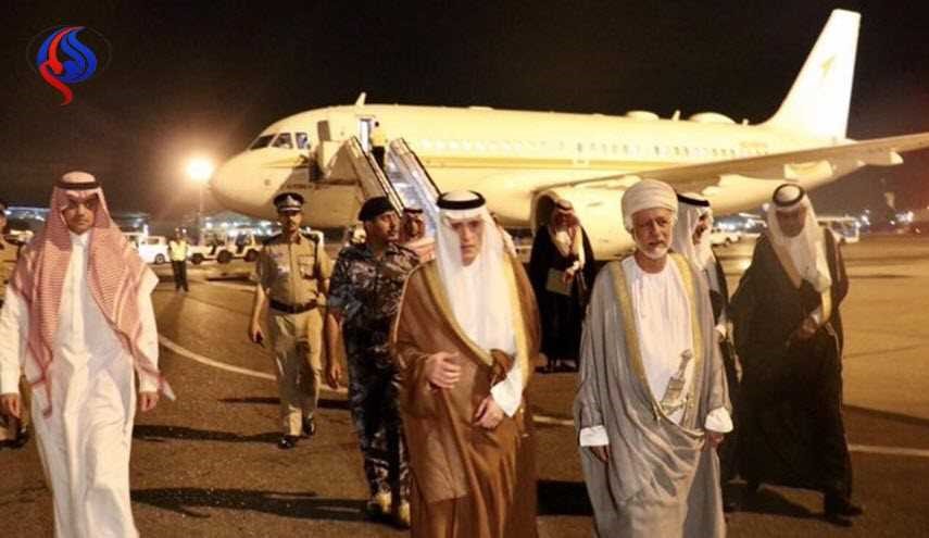 وزير الخارجية السعودي يصل إلى مسقط