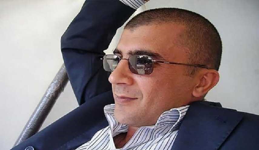 قصه صادمة..رجل أعمال يدفن حياً وانقذه هاتفه النقال..