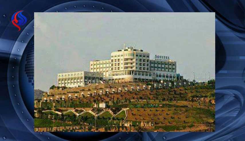 انهدام مرکز بزرگ گردشگری تعز در حمله عربستان +عکس
