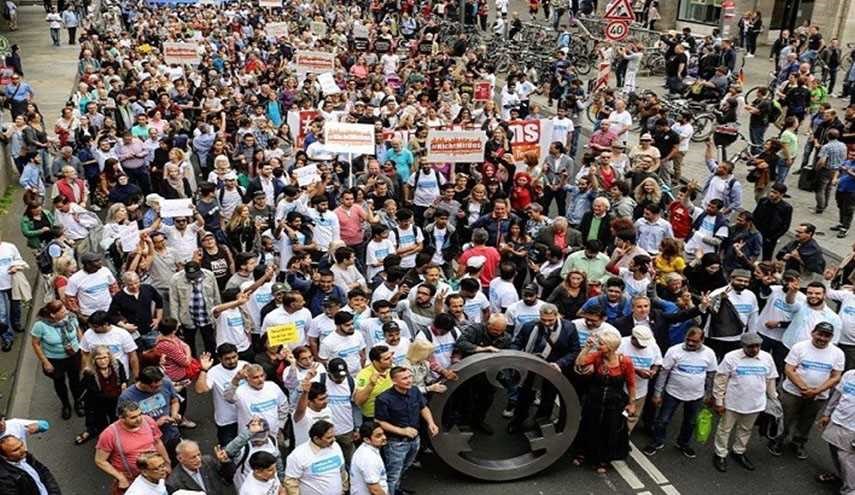 مسلمو ألمانيا ينظمون مظاهرة مناهضة للإرهاب والتطرف