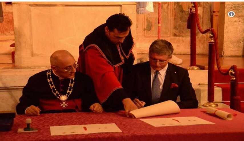 بالصور .. كشف هوية الأمير المزيف الذي خدع المشاهير !!