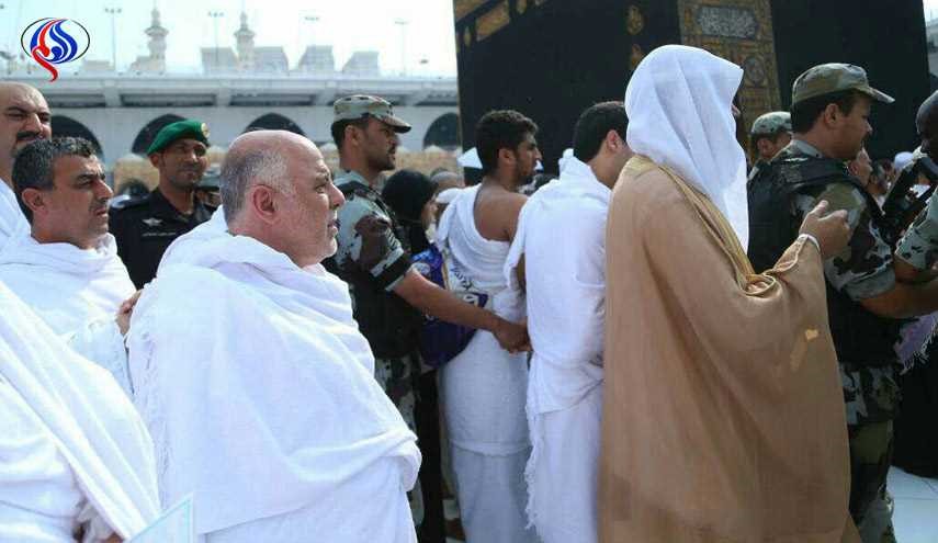 بالصور.. لمن دعا حيدر العبادي في بيت الله الحرام وبعد أداء العمرة؟+صورة