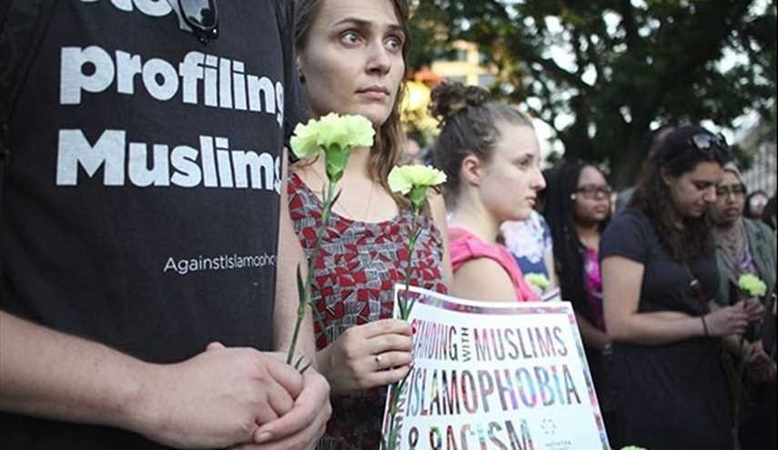 اعتصام احتجاجا على مقتل الشاب المسلم الأسود في ولاية فرجينيا