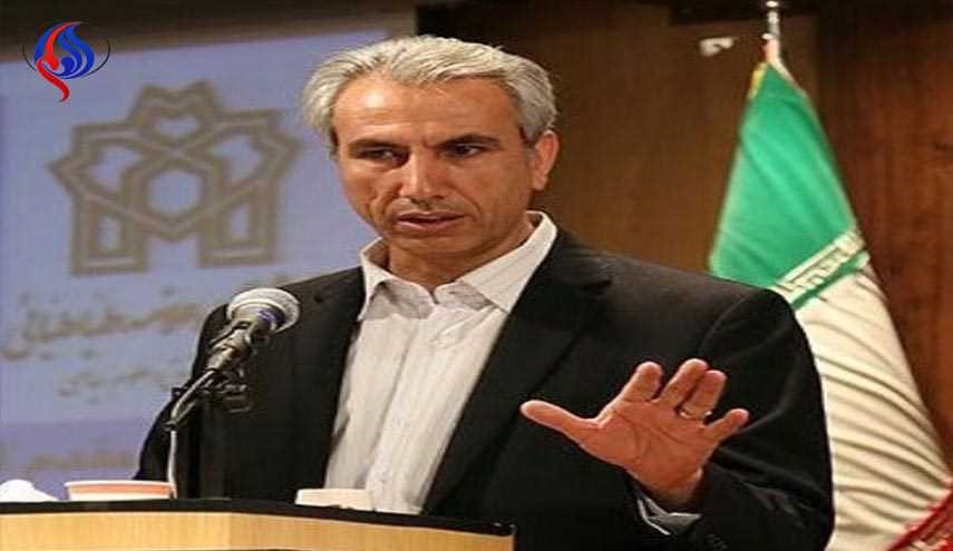 أستاذ جامعي إيراني يوضح الصحافة السياسة المصرية بكتاب