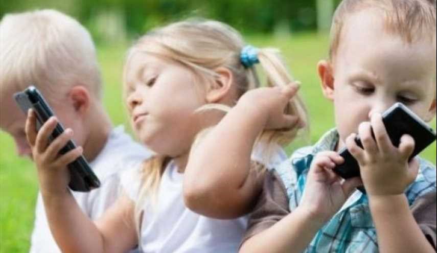 التحذير من تطبيقات تشجع الأطفال على عمليات التجميل لتحسين مظهرهم