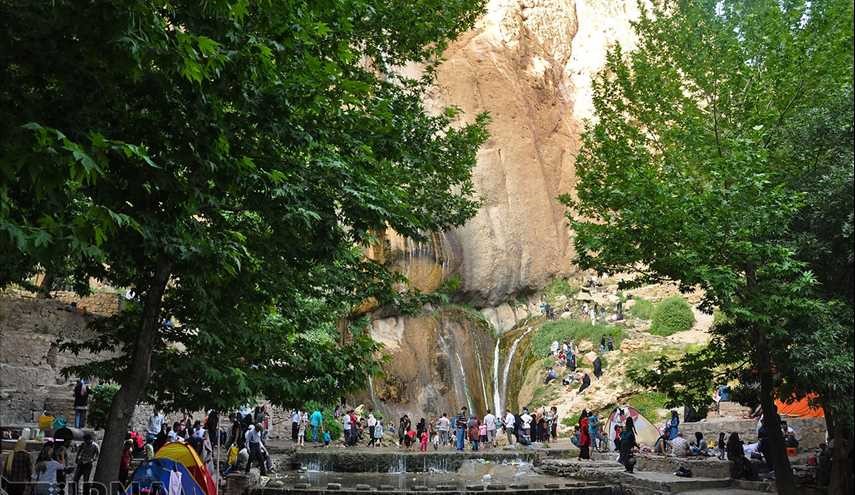 شلال سميرم في مدينة أصفهان