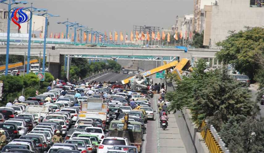 سنگ ۲۰ تنی، بزرگراه نیایش را بست!+ عکس
