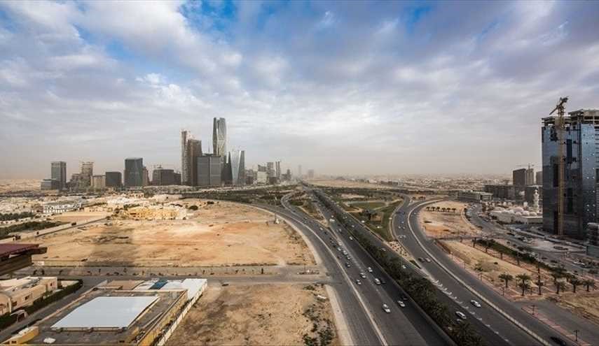 الرياض تسد عجز ميزانيتها بفرض ضريبة شهرية على المقيمين!
