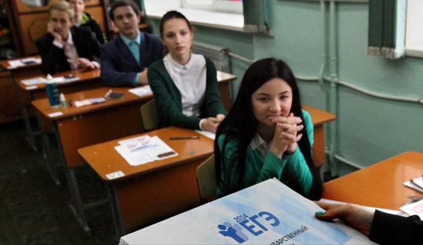 تلميذة لاجئة من إدلب تتخرج بميدالية ذهبية في روسيا