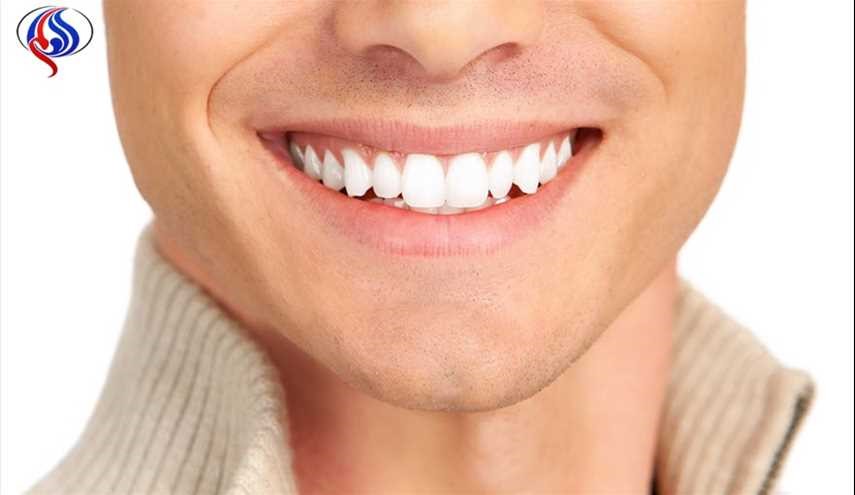 وصفة يابانية لتبييض الأسنان في 5 دقائق!