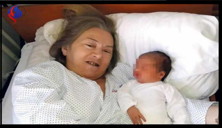 صدق أو لا تُصدق.. في الستين من عمرها تُنجب بعد 20 عاماً من المحاولات!