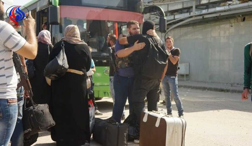 العودة العكسية تستمر، زوجات مسلحي مضايا الى بيوتهن في ادلب، والسبب ؟