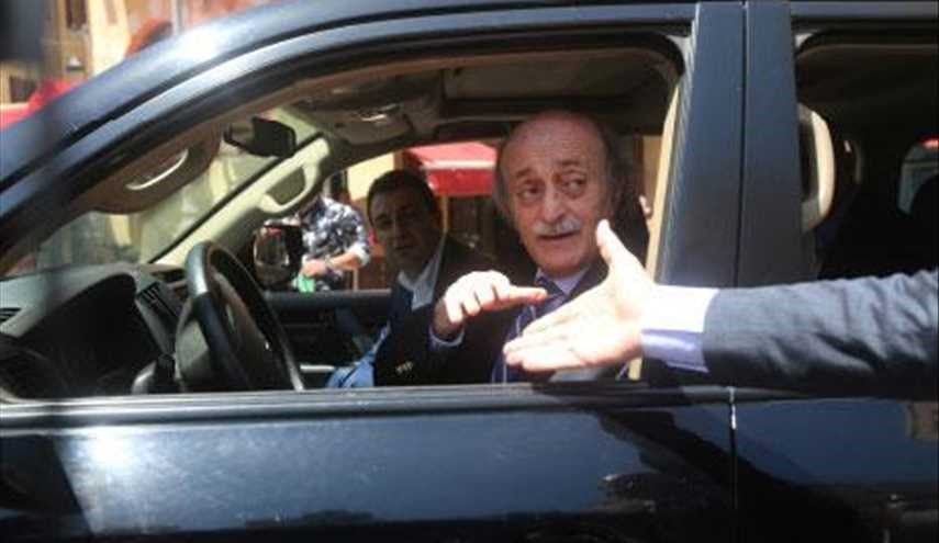 جنبلاط الى أين؟ .. برّ الشام آمن!