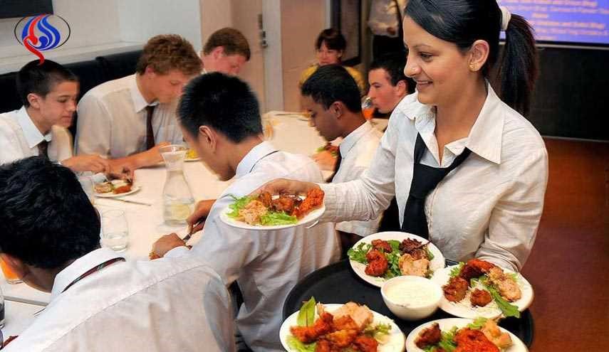10 أشياء مزعجة يفعلها زبائن المطاعم!
