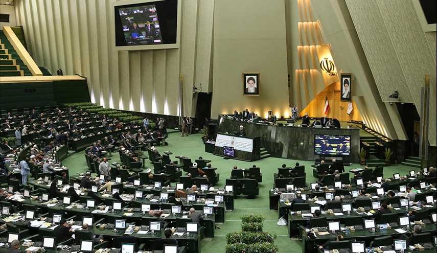 تفاصيل اليوم الثالث لمناقشة مجلس الشورى أهلية تشكيلة روحاني الوزارية