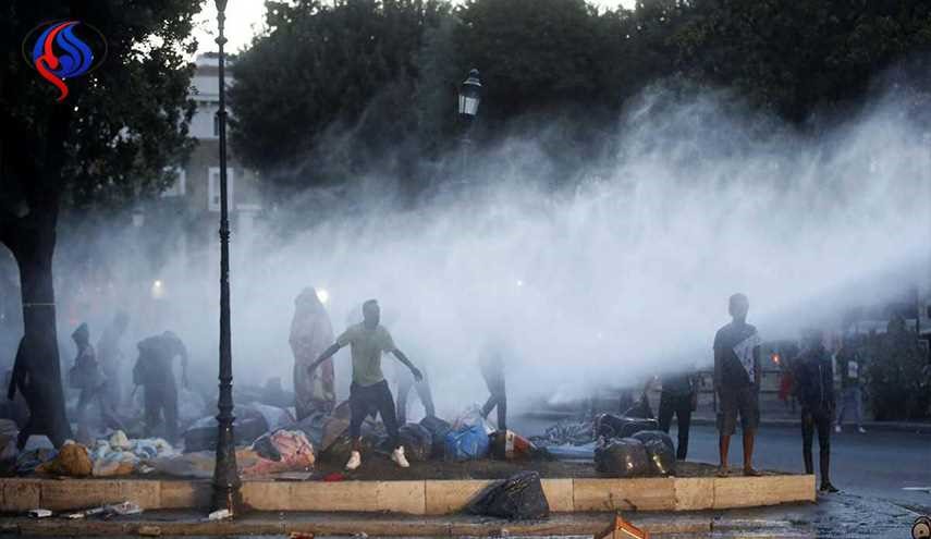 احتجاجات في إيطاليا ضد إخلاء مخيمات للمهاجرين