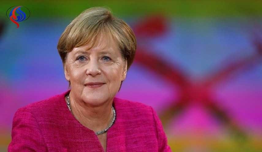 شولتس يتهم ميركل بالبطء الشديد في الرد على استفزازات أردوغان