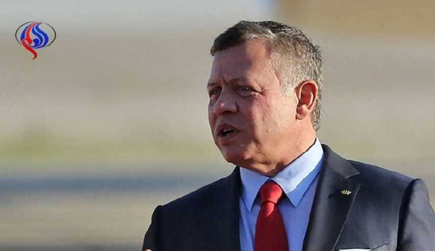 شاهد.. يخت من 4 طوابق مع صنابير مياه مطلية بالذهب.. هل هو يخت الملك الأردني؟!