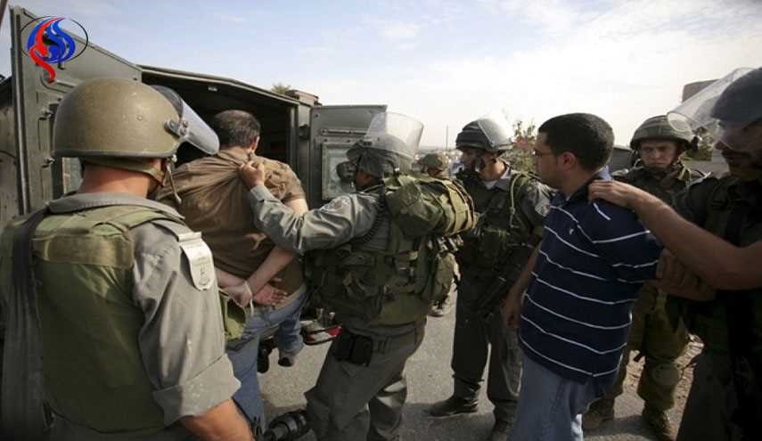 الاحتلال يعتقل 16 فلسطينيا من الضفة بينهم اسير محرر