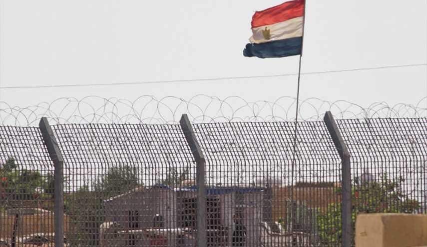 دولة عربية تنكس علمها حدادا على ضحايا الهجوم الإرهابي في سيناء