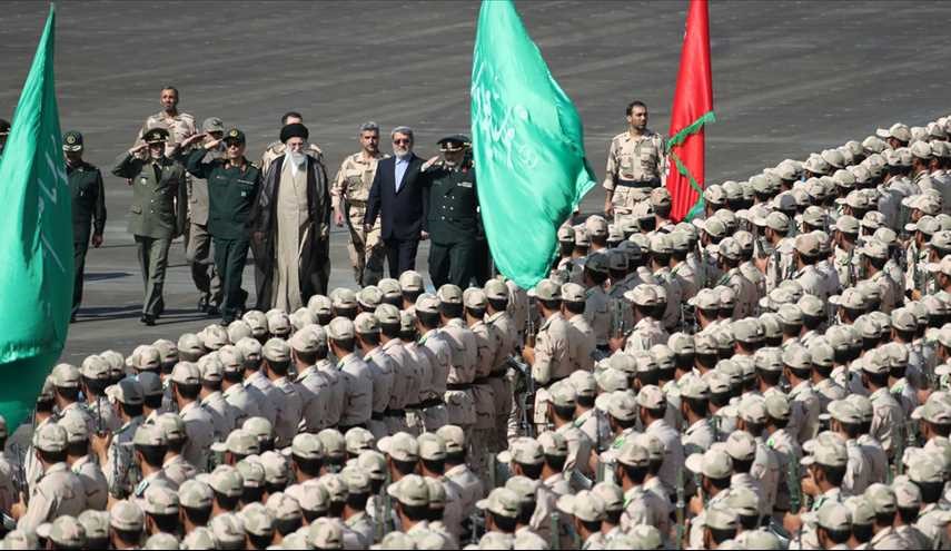 قائد الثورة الاسلامیة یرعی حفل تخرج وجبة جدیدة من طلاب کلیة الشرطة