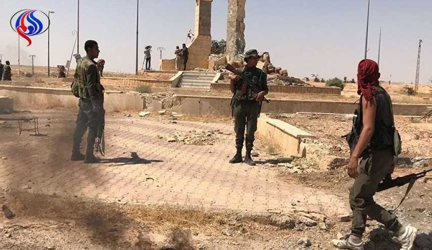 الجيش السوري يستعيد مناطق في ريف دير الزور ويلاحق داعش