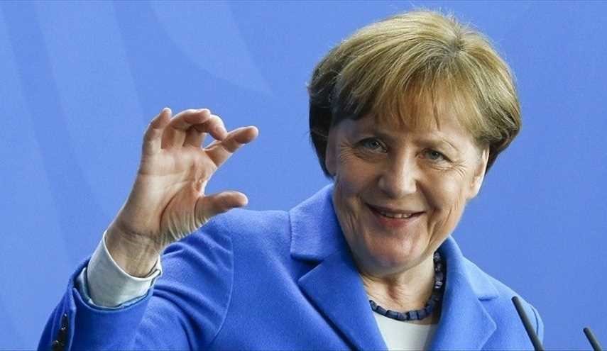 من يترأس قائمة زعماء أوروبيين احتفظوا بمناصبهم لفترة طويلة؟