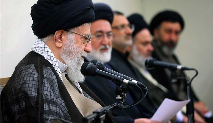 قائد الثورة الاسلامية يستقبل مسؤولي منظمة الحج والزيارة