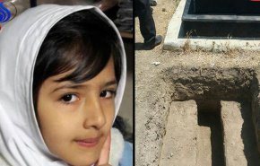 تصویری از سنگ مزار آتنا اصلانی