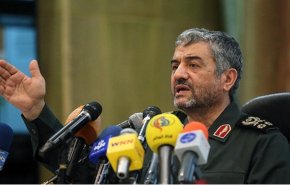 فرمانده سپاه: آمریکا هزار کیلومتر عقب نشینی کند

