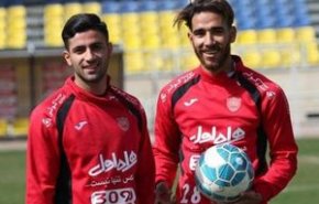 مهاجم فصل قبل پرسپولیس آبی‌پوش شد