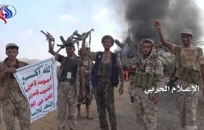 وزیر دفاع یمن از شروع مرحله تازه ای درنبرد با دشمن خبرداد