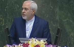 ظریف: محور دیپلماسی را اقتصاد قرار می‌دهیم