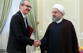 تقدیم استوارنامه سفرای جدید سه کشور خارجی به روحانی. تصاویر