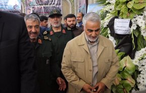 فیلمی از دیدار سردار سلیمانی با پدر شهید حججی که اینستاگرام حاج قاسم منتشر کرد