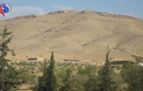 ارتش سوریه و حزب الله حلقه محاصره تروریست ها را تنگ تر کردند
