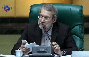لاریجانی مبصر نیست